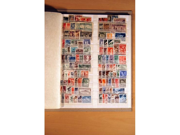 1860/1960 (ca.), ungebrauchte, postfrische und gestempelte Sammlung mit Nr. 1, Bl.1, Bl.10, schönem Teil Groszy-Aufdrucken et