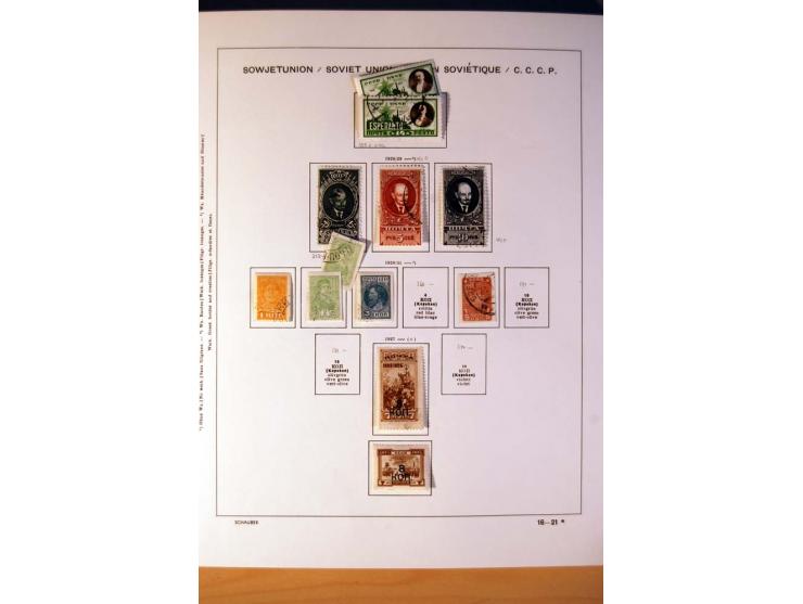 1857/1990 (ca.), postfrische, ungebrauchte und gestempelte Sammlung mit auch diversem Doublettenmaterial, dabei Nr. 1, 39y, S