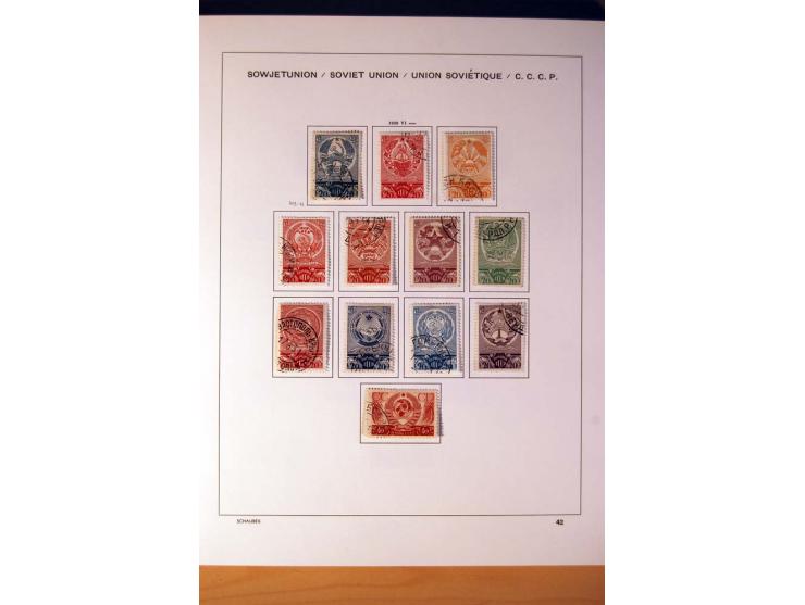 1857/1990 (ca.), postfrische, ungebrauchte und gestempelte Sammlung mit auch diversem Doublettenmaterial, dabei Nr. 1, 39y, S