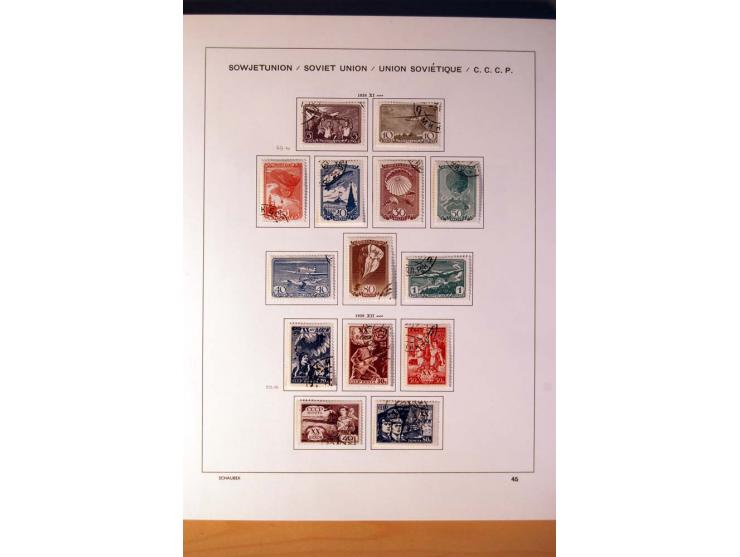 1857/1990 (ca.), postfrische, ungebrauchte und gestempelte Sammlung mit auch diversem Doublettenmaterial, dabei Nr. 1, 39y, S