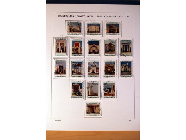 1857/1990 (ca.), postfrische, ungebrauchte und gestempelte Sammlung mit auch diversem Doublettenmaterial, dabei Nr. 1, 39y, S