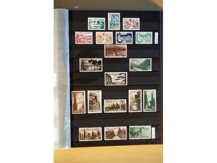 1923/1991, anfangs ungebrauchte, ab ca. 1945 postfrische Sammlung mit vielen besseren Werten, dabei Mi.-Nr. 397-401, 402-05, 