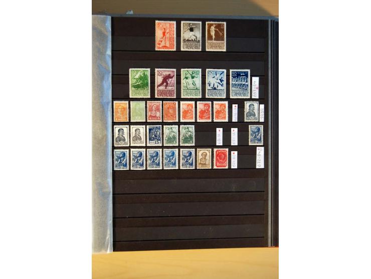 1923/1991, anfangs ungebrauchte, ab ca. 1945 postfrische Sammlung mit vielen besseren Werten, dabei Mi.-Nr. 397-401, 402-05, 
