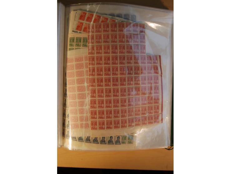 1937/88 (ca.), postfrischer und gestempelter Posten, dabei Bogen und -teile
