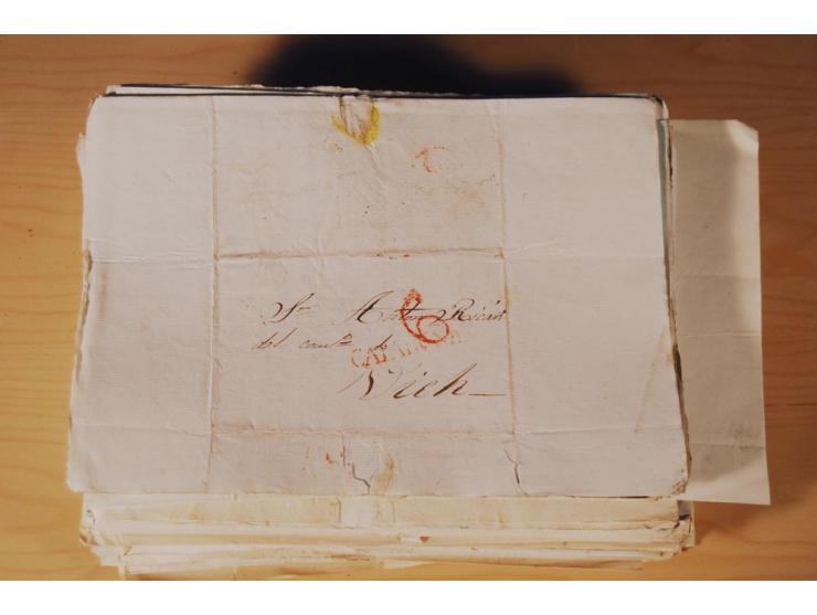 1830/50 (ca.), rd. 300 aktenfrische Vorphilabriefe mit Inhalt, alle mit roten oder schwarzen L2 bzw. DKr. mit diversen Taxste