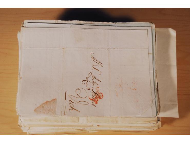 1830/50 (ca.), rd. 300 aktenfrische Vorphilabriefe mit Inhalt, alle mit roten oder schwarzen L2 bzw. DKr. mit diversen Taxste