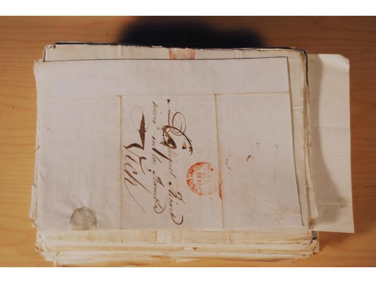 1830/50 (ca.), rd. 300 aktenfrische Vorphilabriefe mit Inhalt, alle mit roten oder schwarzen L2 bzw. DKr. mit diversen Taxste