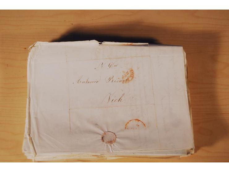 1830/50 (ca.), rd. 300 aktenfrische Vorphilabriefe mit Inhalt, alle mit roten oder schwarzen L2 bzw. DKr. mit diversen Taxste