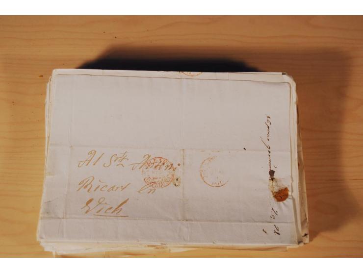 1830/50 (ca.), rd. 300 aktenfrische Vorphilabriefe mit Inhalt, alle mit roten oder schwarzen L2 bzw. DKr. mit diversen Taxste