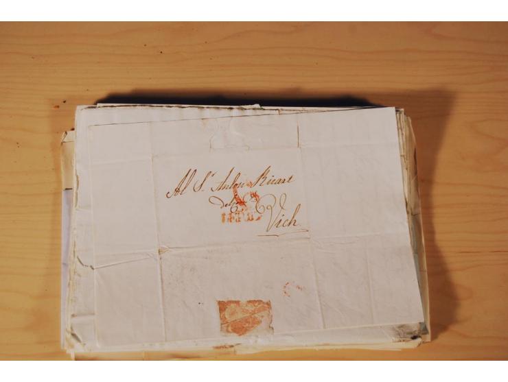 1830/50 (ca.), rd. 300 aktenfrische Vorphilabriefe mit Inhalt, alle mit roten oder schwarzen L2 bzw. DKr. mit diversen Taxste