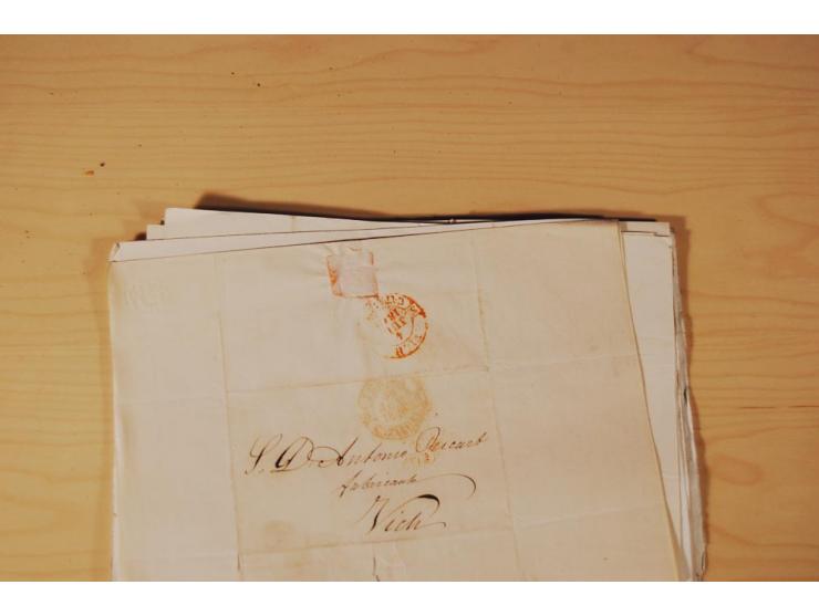 1830/50 (ca.), rd. 300 aktenfrische Vorphilabriefe mit Inhalt, alle mit roten oder schwarzen L2 bzw. DKr. mit diversen Taxste