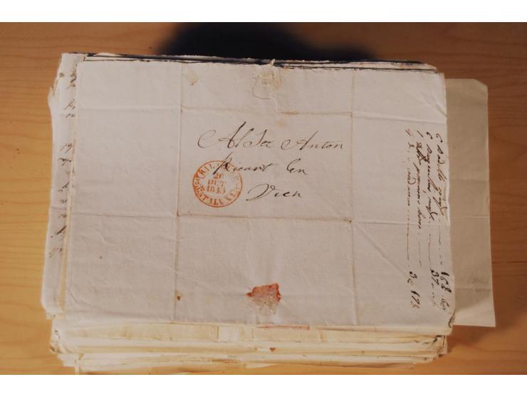 1830/50 (ca.), rd. 300 aktenfrische Vorphilabriefe mit Inhalt, alle mit roten oder schwarzen L2 bzw. DKr. mit diversen Taxste