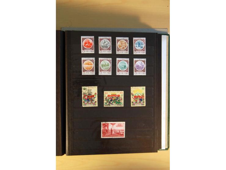 1949/70, vorwiegend gestempelte Sammlung mit besseren, dabei Mi.-Nr. 736-38 und 741-43B im Paar gestempelt, Block 7 postfrisc