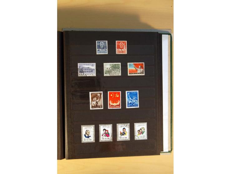 1949/70, vorwiegend gestempelte Sammlung mit besseren, dabei Mi.-Nr. 736-38 und 741-43B im Paar gestempelt, Block 7 postfrisc