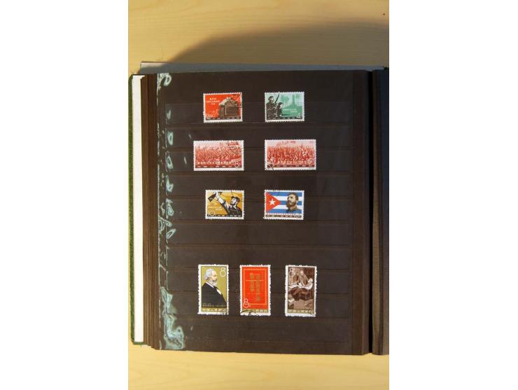 1949/70, vorwiegend gestempelte Sammlung mit besseren, dabei Mi.-Nr. 736-38 und 741-43B im Paar gestempelt, Block 7 postfrisc