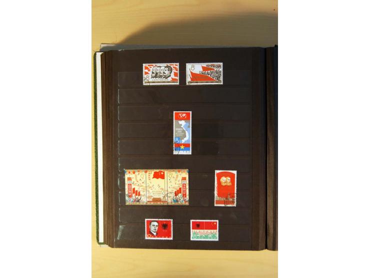 1949/70, vorwiegend gestempelte Sammlung mit besseren, dabei Mi.-Nr. 736-38 und 741-43B im Paar gestempelt, Block 7 postfrisc