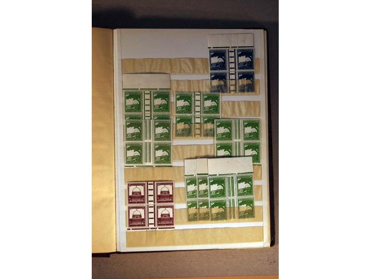 1927/45, postfrisches Lot Paare und 4er-Blocks mit Zwischensteg sowie Ober- und Unterrandstücke mit Platten-Nr., dabei wenige