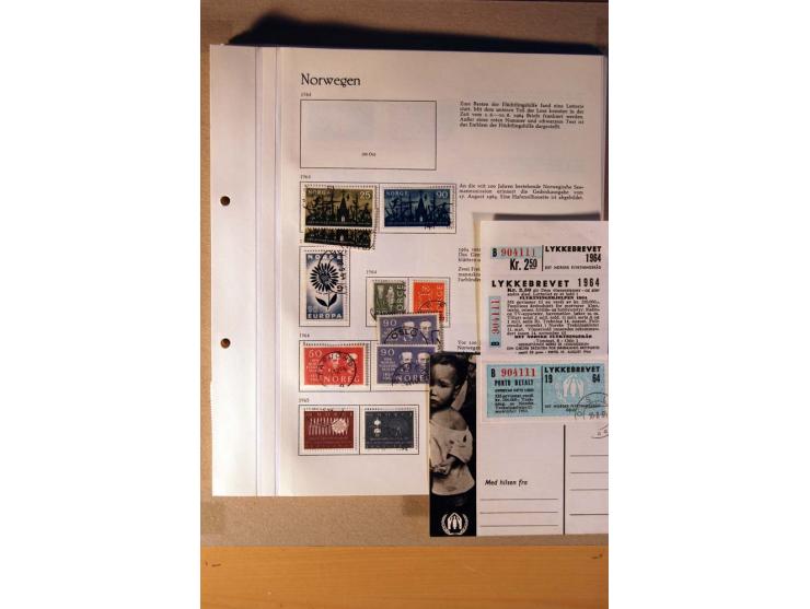 1851/1978, vorwiegend gestempelte Sammlung in "Sprechenden Behrens-Alben", dabei Dänemark Mi.-Nr. 3-6 gestempelt, 10 gestempe