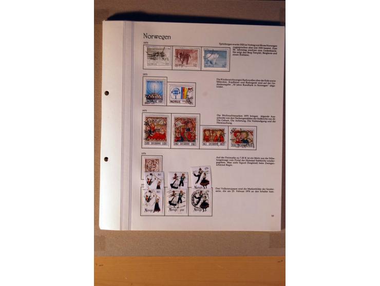 1851/1978, vorwiegend gestempelte Sammlung in "Sprechenden Behrens-Alben", dabei Dänemark Mi.-Nr. 3-6 gestempelt, 10 gestempe