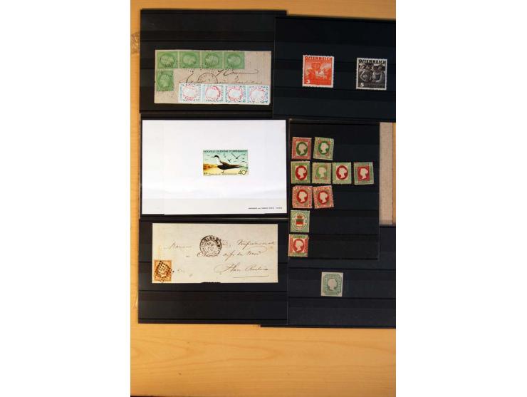 1800/1998 (ca.), postfrischer, ungebrauchter und ungestempelter Posten mit einigen briefen und Karten, dabnei gute Ausgaben, 