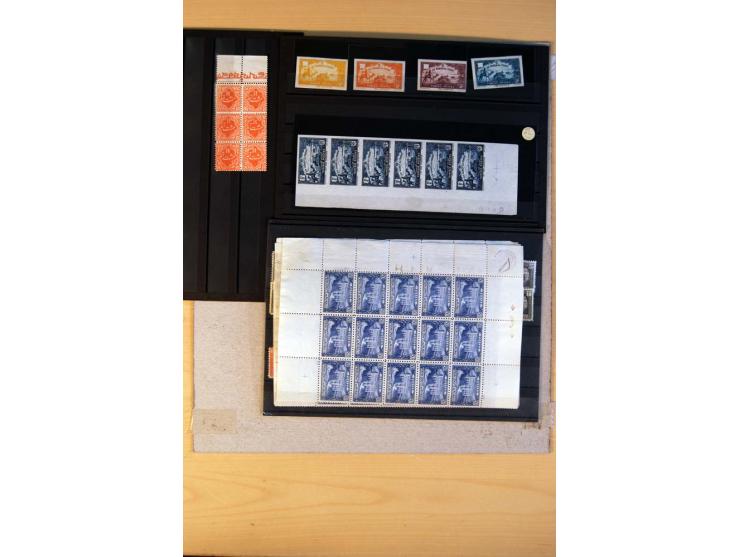 1800/1998 (ca.), postfrischer, ungebrauchter und ungestempelter Posten mit einigen briefen und Karten, dabnei gute Ausgaben, 