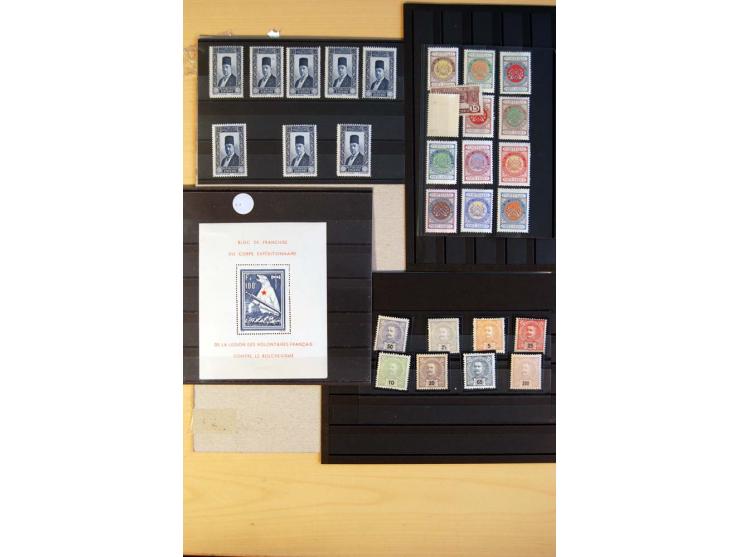 1800/1998 (ca.), postfrischer, ungebrauchter und ungestempelter Posten mit einigen briefen und Karten, dabnei gute Ausgaben, 
