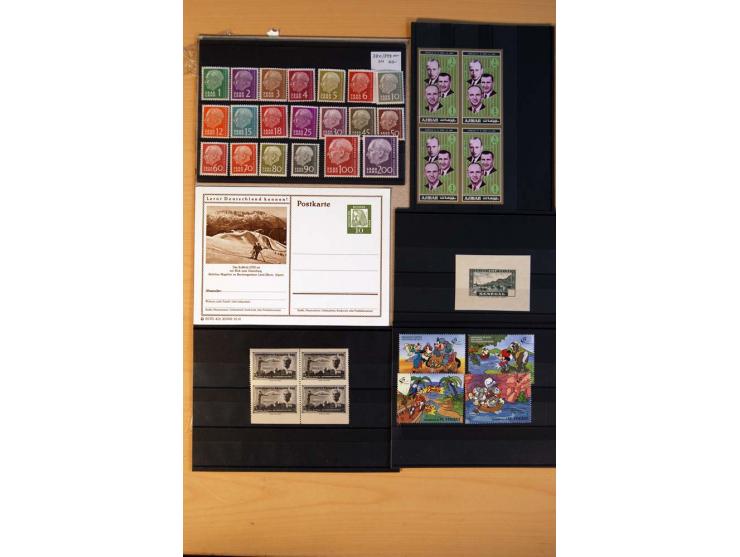 1800/1998 (ca.), postfrischer, ungebrauchter und ungestempelter Posten mit einigen briefen und Karten, dabnei gute Ausgaben, 