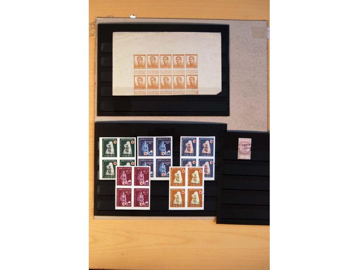 1800/1998 (ca.), postfrischer, ungebrauchter und ungestempelter Posten mit einigen briefen und Karten, dabnei gute Ausgaben, 