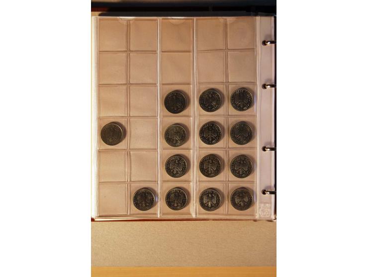 1966/2009, umfangreicher Sammlungsposten mit Schwerpunkt bei den Bund-Sondermünzen 5 DM und 10 DM inkl. Numisbriefen, dazu no