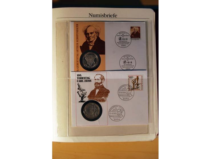 1966/2009, umfangreicher Sammlungsposten mit Schwerpunkt bei den Bund-Sondermünzen 5 DM und 10 DM inkl. Numisbriefen, dazu no