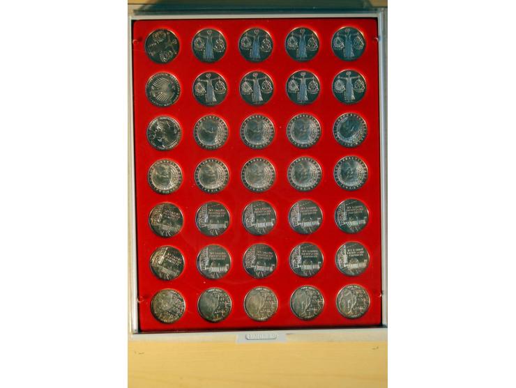 1966/2009, umfangreicher Sammlungsposten mit Schwerpunkt bei den Bund-Sondermünzen 5 DM und 10 DM inkl. Numisbriefen, dazu no