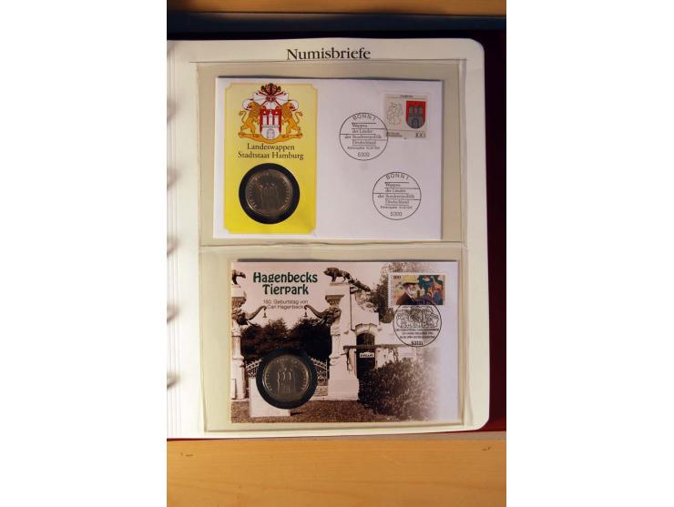1966/2009, umfangreicher Sammlungsposten mit Schwerpunkt bei den Bund-Sondermünzen 5 DM und 10 DM inkl. Numisbriefen, dazu no