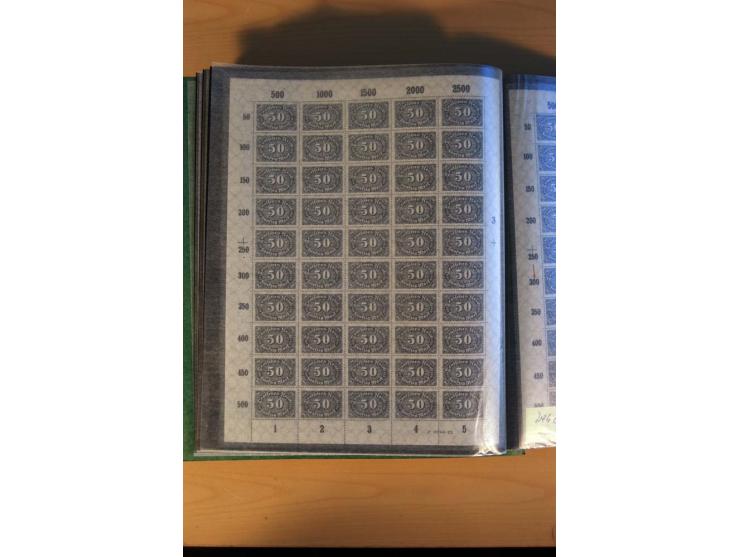 1915/23, Zusammenstellung Infla-Ausgaben in kpl. Bogen mit Farben und anderen Besonderheiten, u.a. Mi.-Nr. 115c(3), d(5), 246