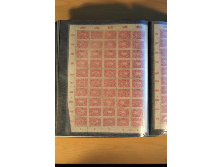 1915/23, Zusammenstellung Infla-Ausgaben in kpl. Bogen mit Farben und anderen Besonderheiten, u.a. Mi.-Nr. 115c(3), d(5), 246
