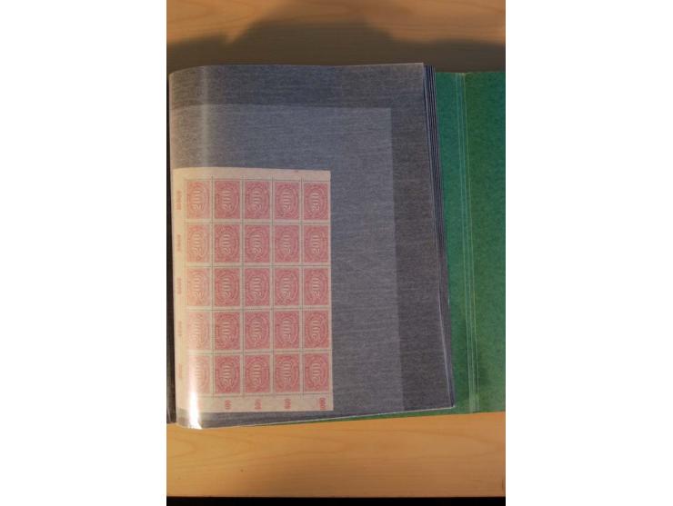 1915/23, Zusammenstellung Infla-Ausgaben in kpl. Bogen mit Farben und anderen Besonderheiten, u.a. Mi.-Nr. 115c(3), d(5), 246