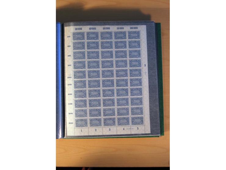 1915/23, Zusammenstellung Infla-Ausgaben in kpl. Bogen mit Farben und anderen Besonderheiten, u.a. Mi.-Nr. 115c(3), d(5), 246