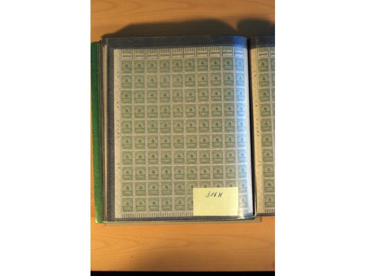 1915/23, Zusammenstellung Infla-Ausgaben in kpl. Bogen mit Farben und anderen Besonderheiten, u.a. Mi.-Nr. 115c(3), d(5), 246