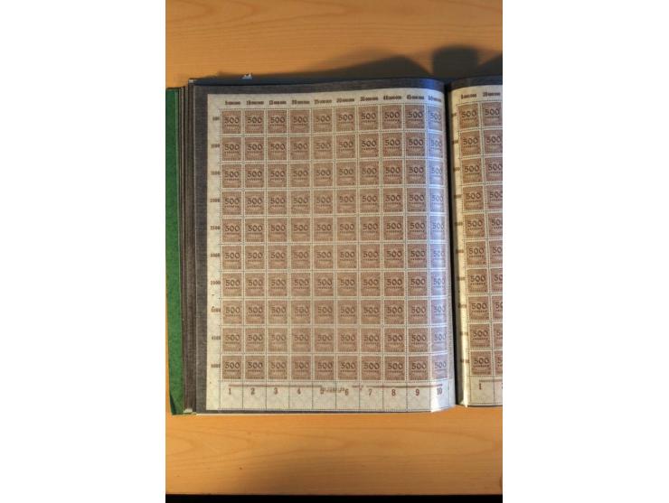 1915/23, Zusammenstellung Infla-Ausgaben in kpl. Bogen mit Farben und anderen Besonderheiten, u.a. Mi.-Nr. 115c(3), d(5), 246