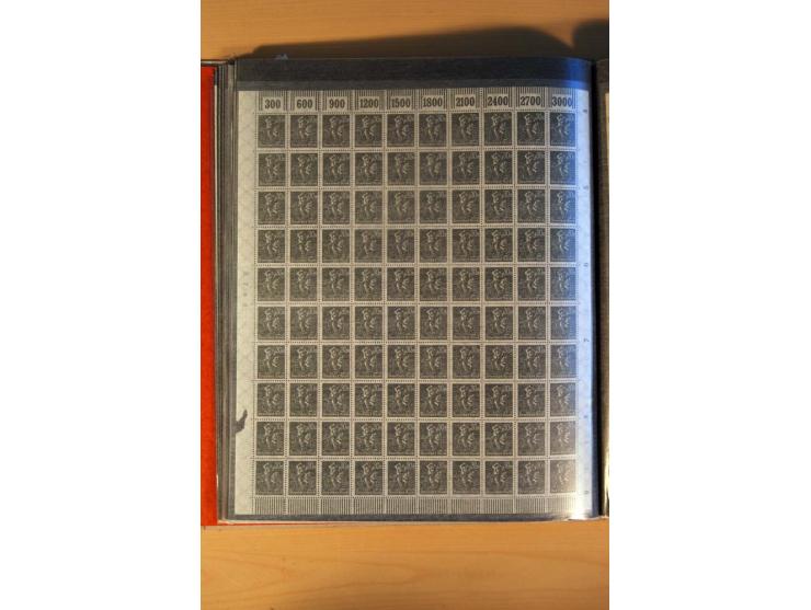 1915/23, 26 kpl. Bogen (16 verschiedene) und 3 Bogenteile ex Mi.-Nr. 102x-319bW sowie D77b, alles bessere Farben, postfrisch,