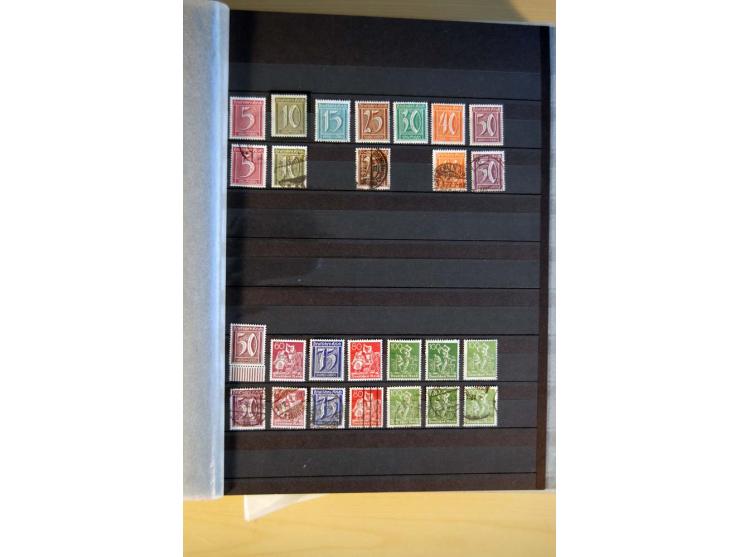 1916/23, ungebrauchte, postrische und gestempelte Sammlung, sehr spezialisiert mit einer Vielzahl an Besonderheiten wie Einhe