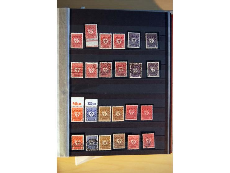 1916/23, ungebrauchte, postrische und gestempelte Sammlung, sehr spezialisiert mit einer Vielzahl an Besonderheiten wie Einhe