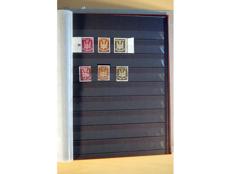 1916/23, ungebrauchte, postrische und gestempelte Sammlung, sehr spezialisiert mit einer Vielzahl an Besonderheiten wie Einhe