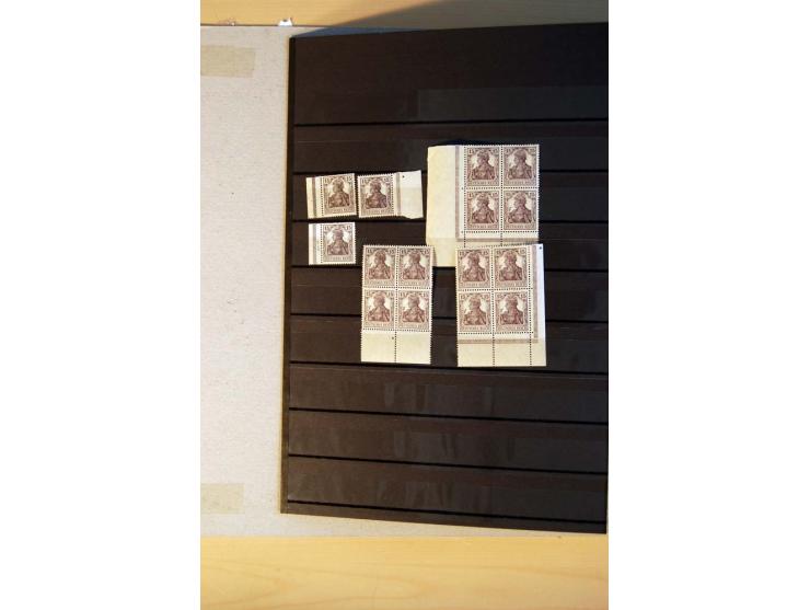 1916/23, ungebrauchte, postrische und gestempelte Sammlung, sehr spezialisiert mit einer Vielzahl an Besonderheiten wie Einhe