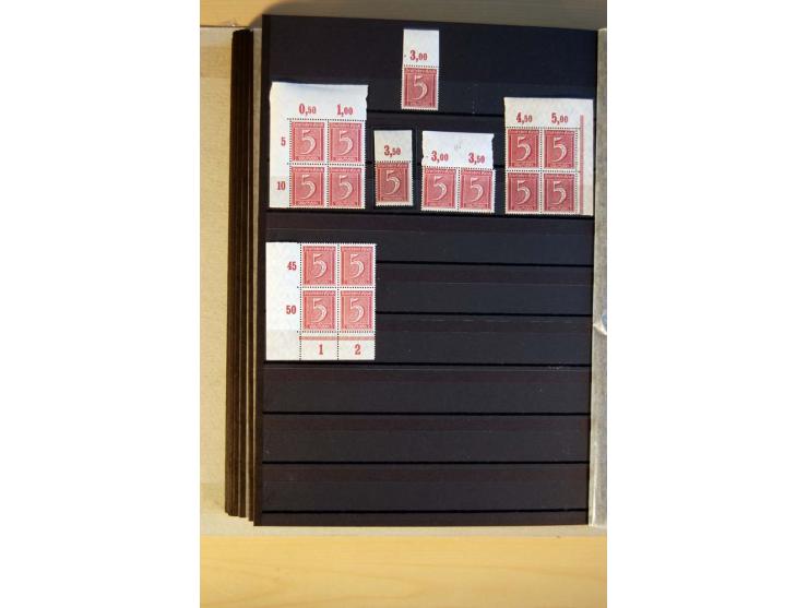1916/23, ungebrauchte, postrische und gestempelte Sammlung, sehr spezialisiert mit einer Vielzahl an Besonderheiten wie Einhe