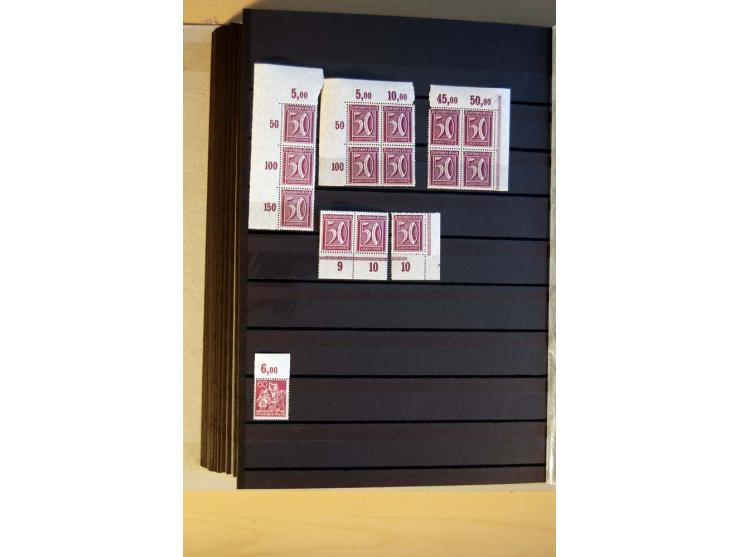 1916/23, ungebrauchte, postrische und gestempelte Sammlung, sehr spezialisiert mit einer Vielzahl an Besonderheiten wie Einhe