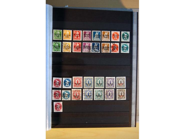 1916/23, ungebrauchte, postrische und gestempelte Sammlung, sehr spezialisiert mit einer Vielzahl an Besonderheiten wie Einhe