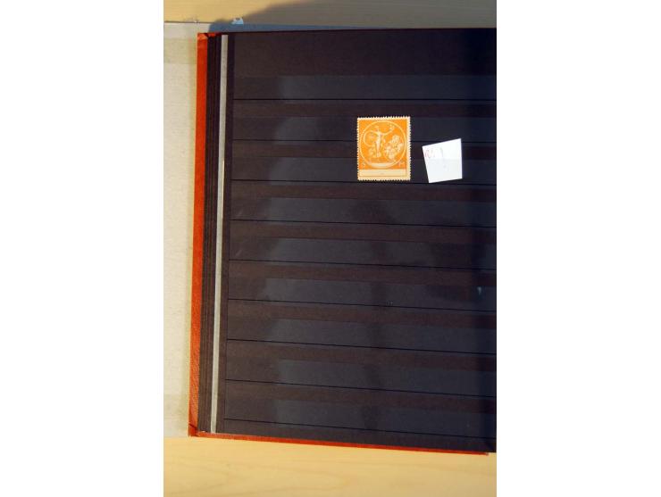 1916/23, ungebrauchte, postrische und gestempelte Sammlung, sehr spezialisiert mit einer Vielzahl an Besonderheiten wie Einhe