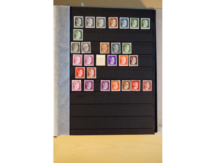 1923/45, umfangreiche ungebrauchte, postfrische und gestempelte Sammlung mit einer Vielzahl an besseren Werten, z.B. Mi.-Nr. 
