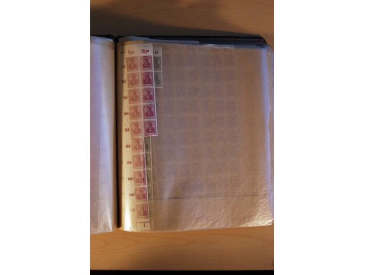 1919/23, Infla, postfrischer reichhaltiger Posten in Bogen und Bogenteilen