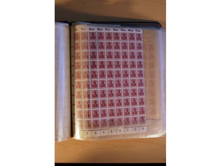 1919/23, Infla, postfrischer reichhaltiger Posten in Bogen und Bogenteilen